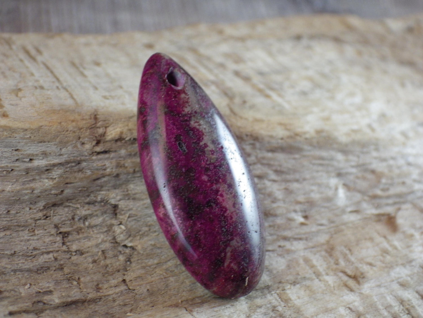 Mookaite Jasper Teardrop Pendant 35x15mm A8