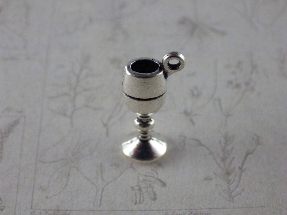 10 x Mixed Witch Charms Pendants, Silver Wiccan Pagan Charms Set, Pentagram, Broomstick, Chalice Athame, Witch's Cat, Book Of Shadows, UK