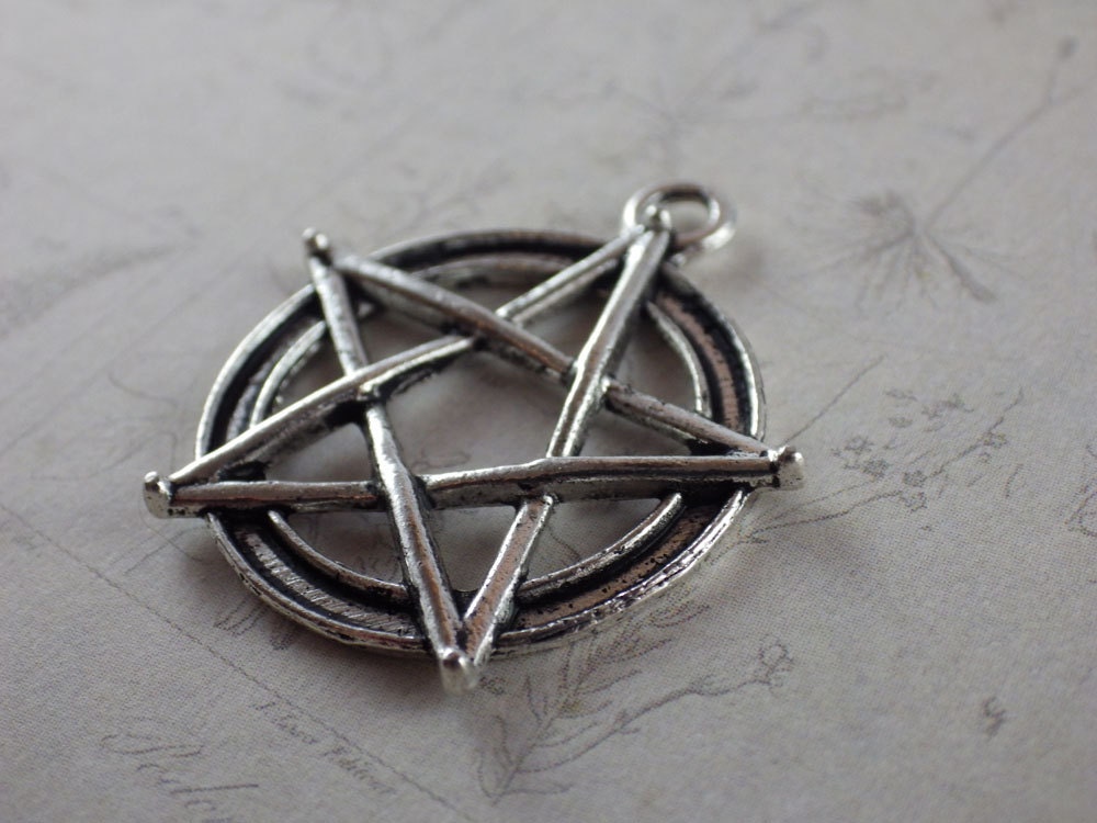 Large Pentagram Charm Pendant, 27x27mm Pentacle Pendant, Wiccan Pagan Silver Metal Charms, Jewelry Making Craft Supplies, UK Seller