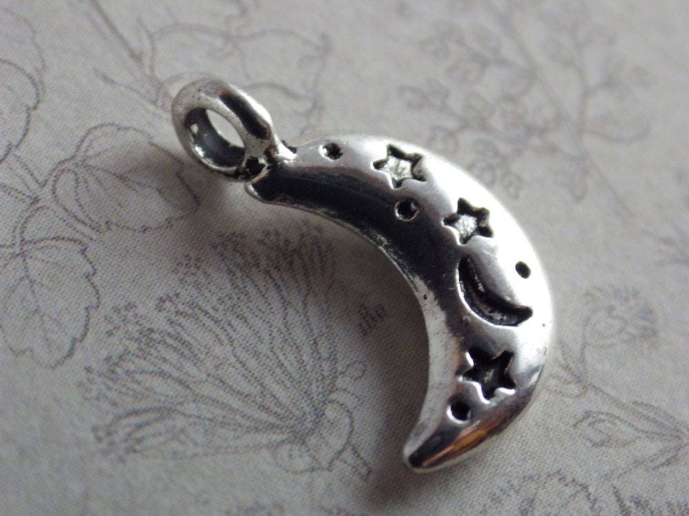 13 x Silver Sun Moon Stars Charms Pendants, Mixed Celestial Bracelet Charms Set, Pagan Wicca Wiccan Witchy Jewellery Making Supplies UK Shop