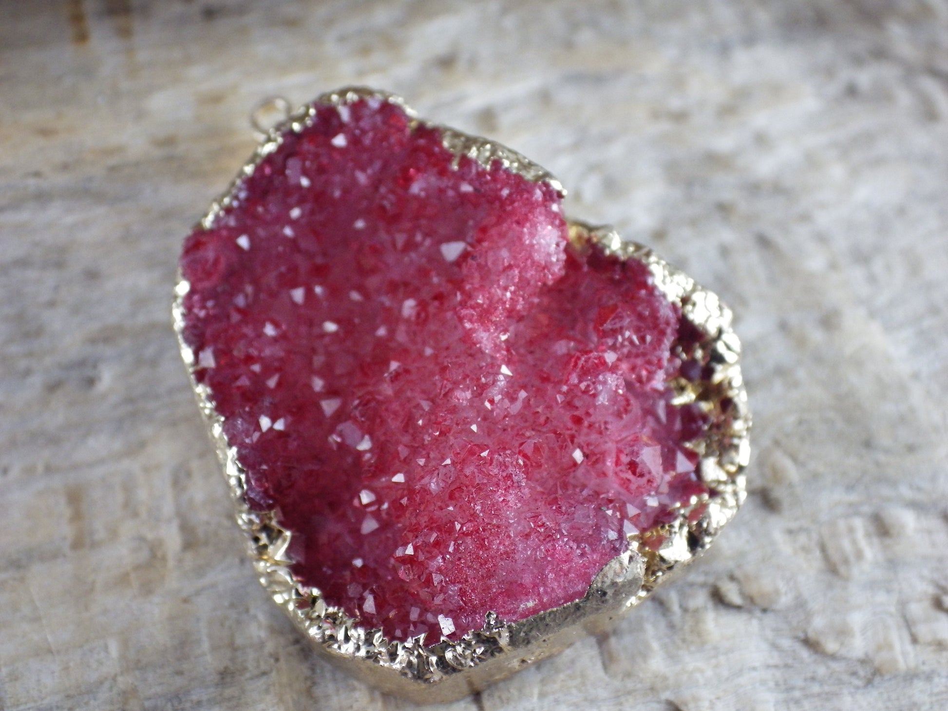 Red Druzy Quartz Geode Crystal Pendant, 34x25mm Semi Precious Gemstone, Colorful Loose Stone Focal Bead, Jewelry Making Supplies, UK J2