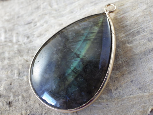 Labradorite Teardrop Pendant 36x25mm, Semi Precious Gemstone, L8