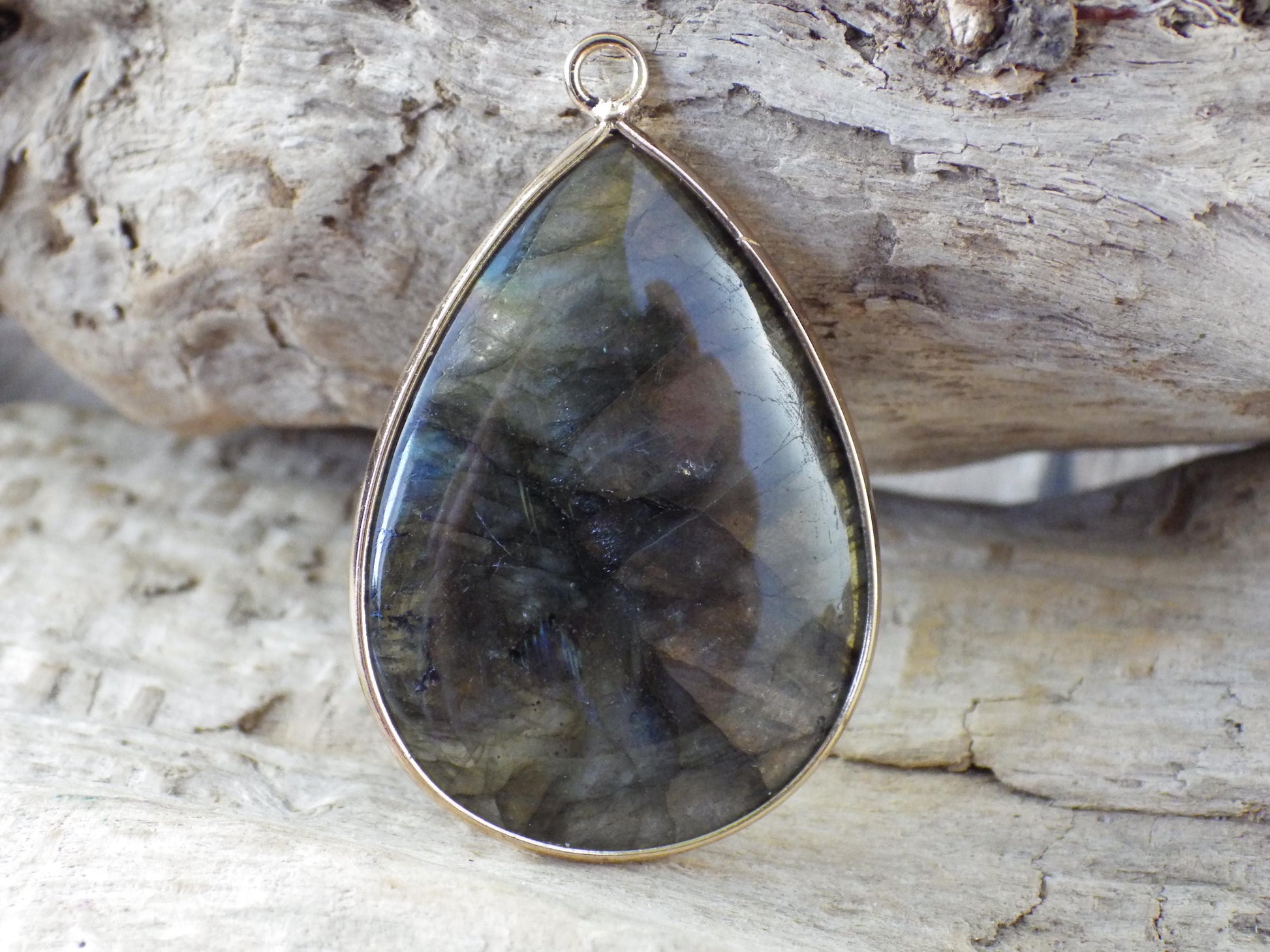 Labradorite Teardrop Pendant 36x25mm, Semi Precious Gemstone, L8