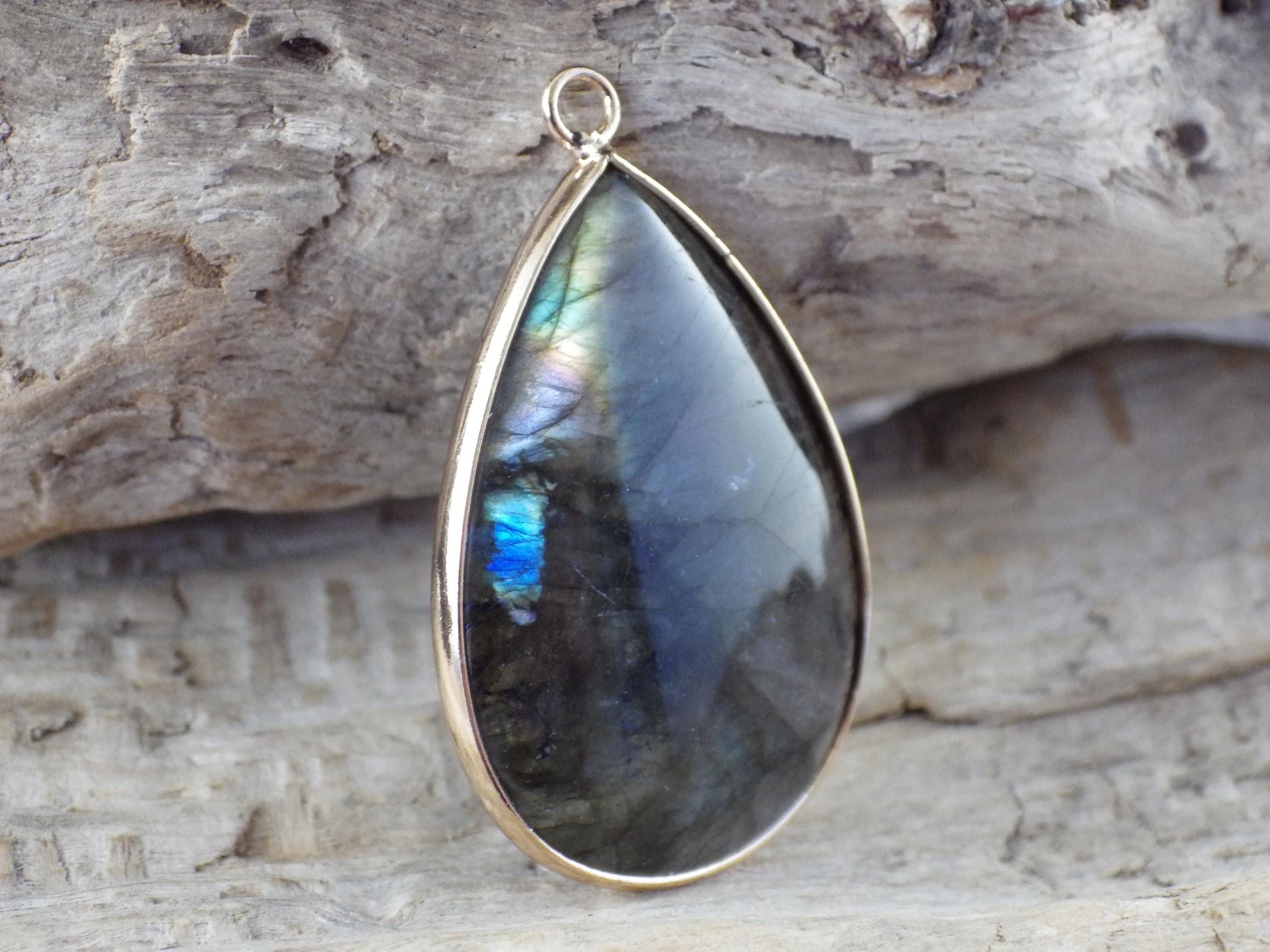 Labradorite Teardrop Pendant 36x25mm, Semi Precious Gemstone, L8