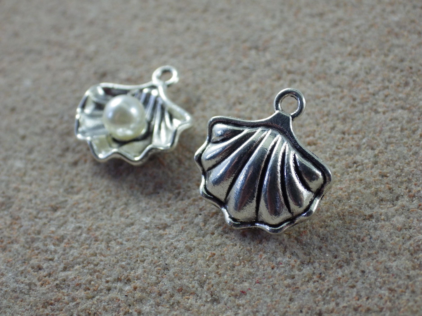 Oyster Shell 3D Charm Pendants, Sea Marine Beach Clam Bracelet Charms, Silver Earring Charms Necklace Pendants, Jewellery Making Supplies UK