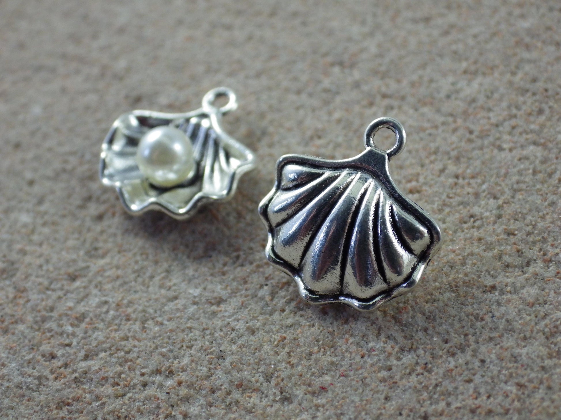 Oyster Shell 3D Charm Pendants, Sea Marine Beach Clam Bracelet Charms, Silver Earring Charms Necklace Pendants, Jewellery Making Supplies UK