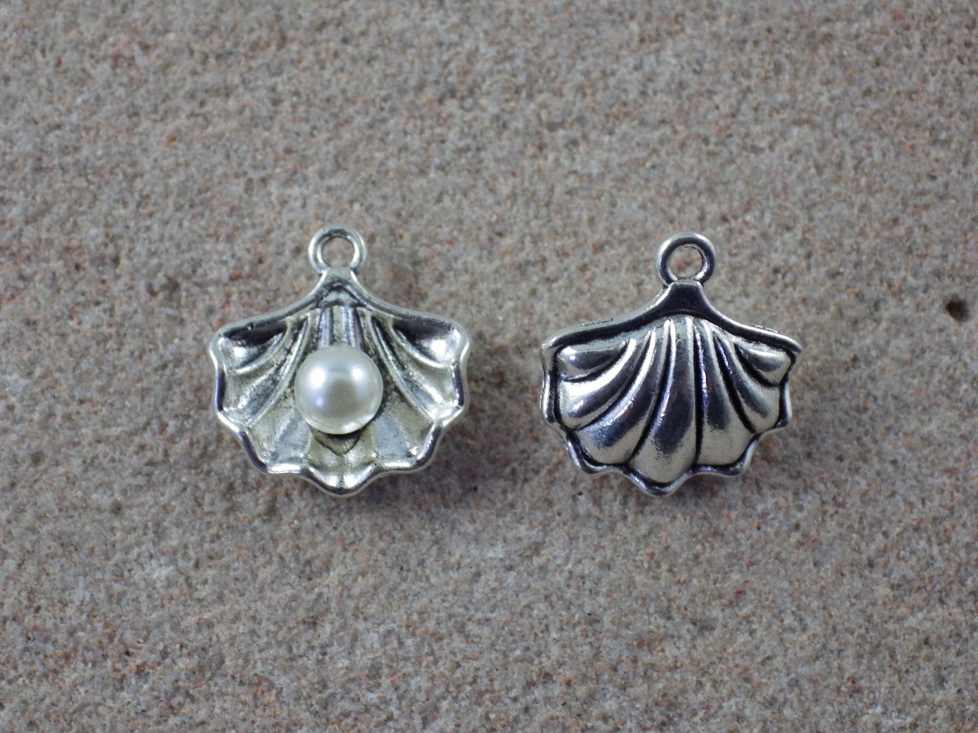 Oyster Shell 3D Charm Pendants, Sea Marine Beach Clam Bracelet Charms, Silver Earring Charms Necklace Pendants, Jewellery Making Supplies UK