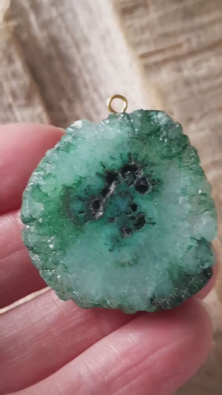 Emerald Green Druzy Quartz Geode Slice, Semi Precious Gemstone Pendant, 34x33mm Designer's Loose Stone, Focal Bead, Jewelry Making T3