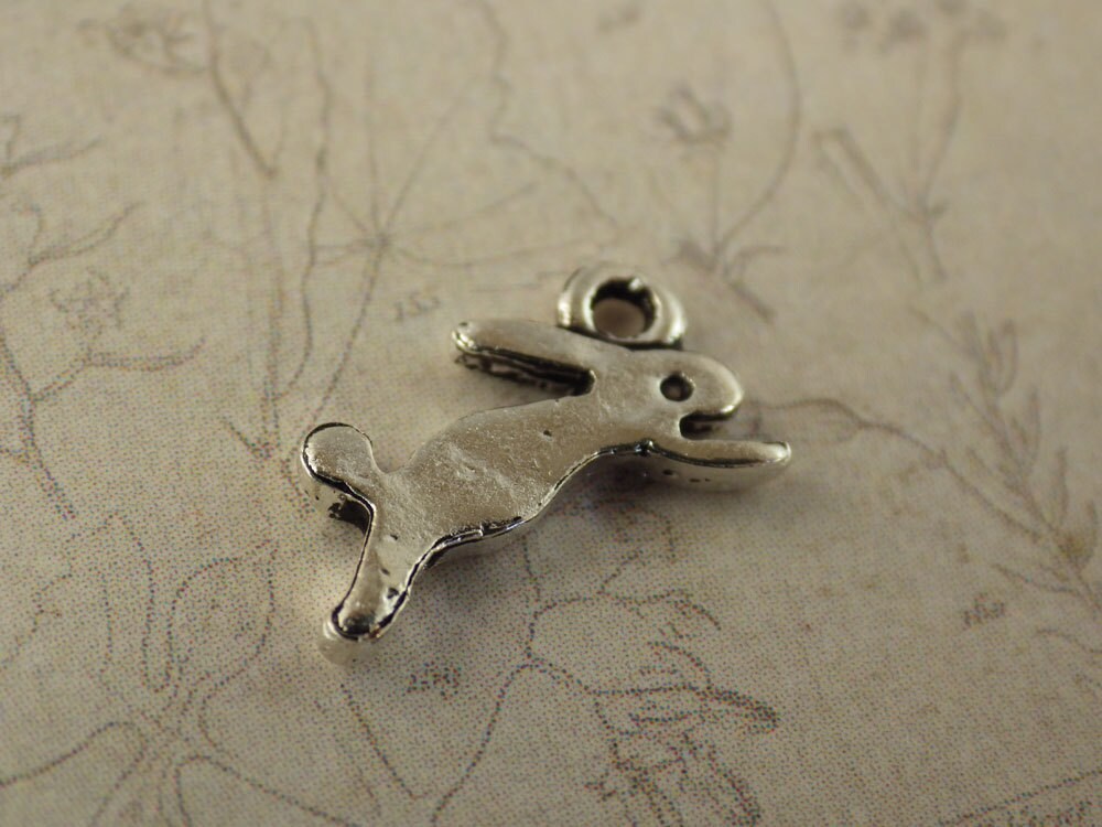 4 x Little Leaping Hare Charms 14x6mm, Silver Rabbit Bracelet Charms, Wiccan Pagan Animal Pendants, Jewelry Making Supplies, UK