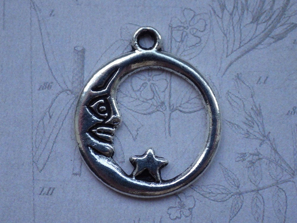 8 x Mixed Pagan Bracelet Charms, Wiccan Silver Pendants, Pentacle Goddess Chalice Athame Tree Book Of Shadows, Jewelry Making Supplies UK