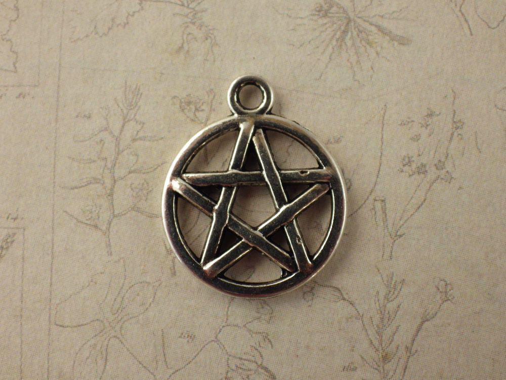 20 x Mixed Pagan Charms Pendants, Silver Wicca Wiccan Gothic Charms Set, Pentagram Goddess Hare Raven Celtic Knot Tree, UK #F