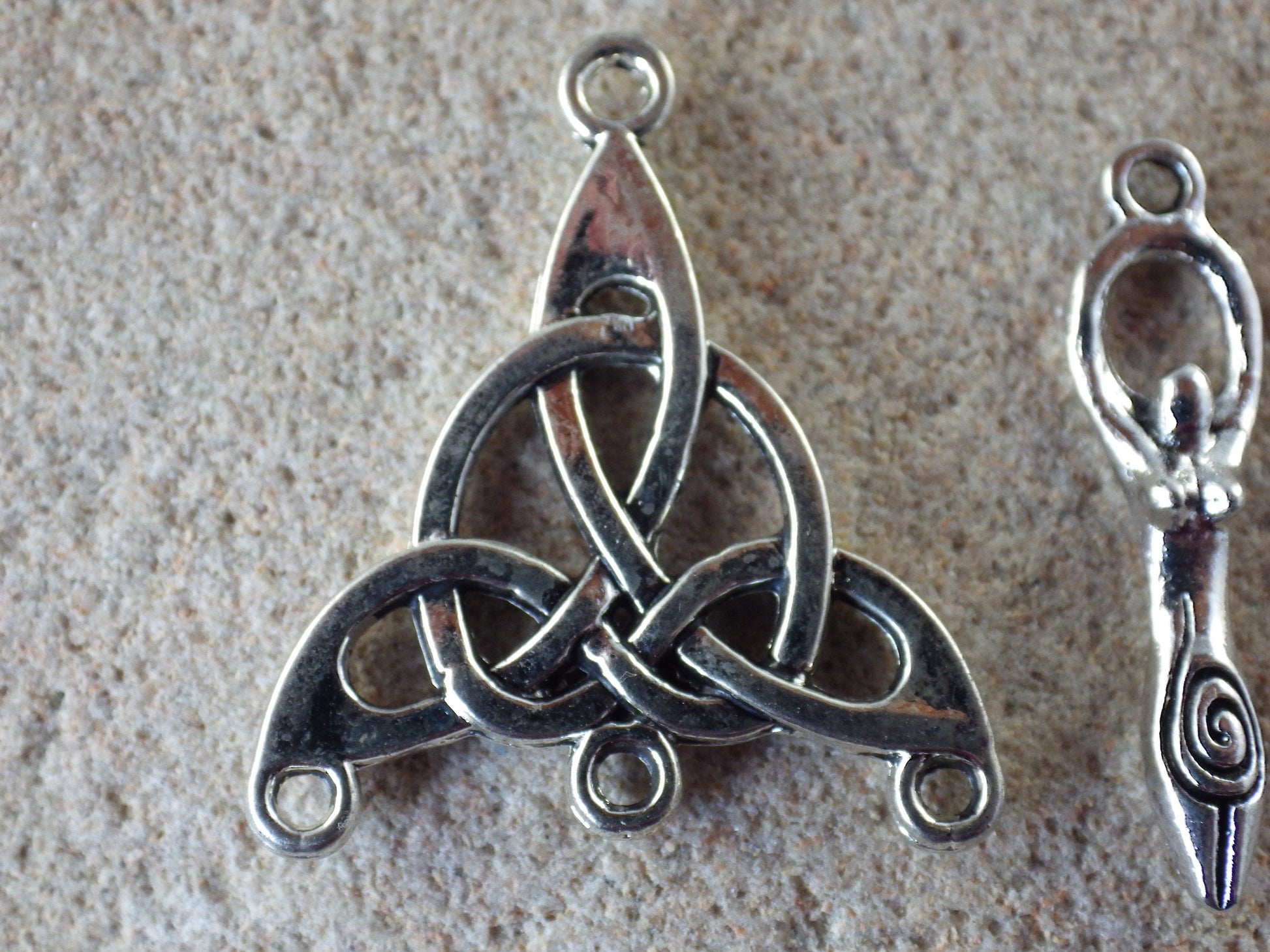 16 x Silver Celtic Charms Pendants, Triquetra Triskele Trinity Knot, Celtic Cross Spiral Of Life Celtic Goddess, Wiccan Pagan Craft Supplies