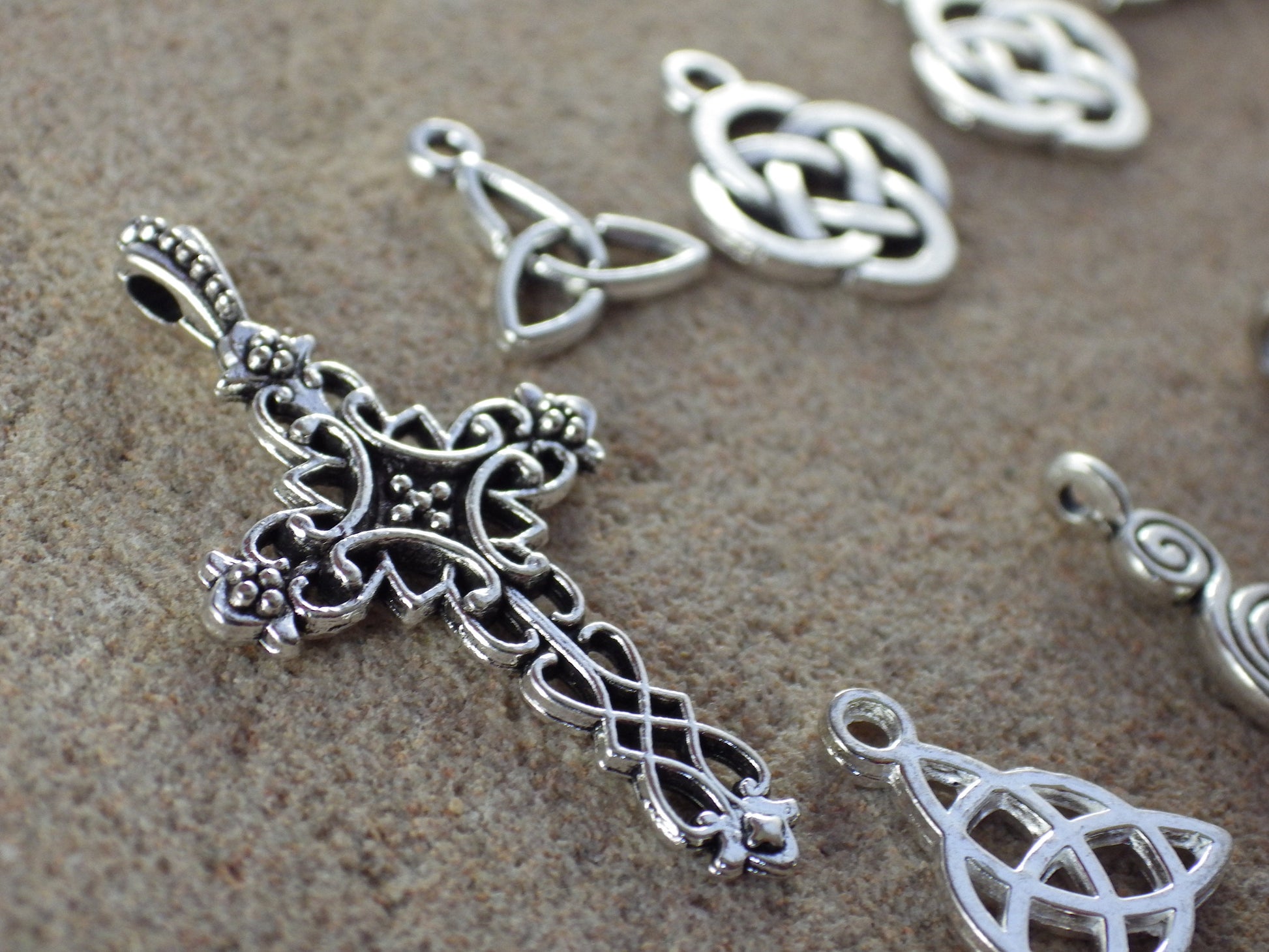 16 x Silver Celtic Charms Pendants, Triquetra Triskele Trinity Knot, Celtic Cross Spiral Of Life Celtic Goddess, Wiccan Pagan Craft Supplies