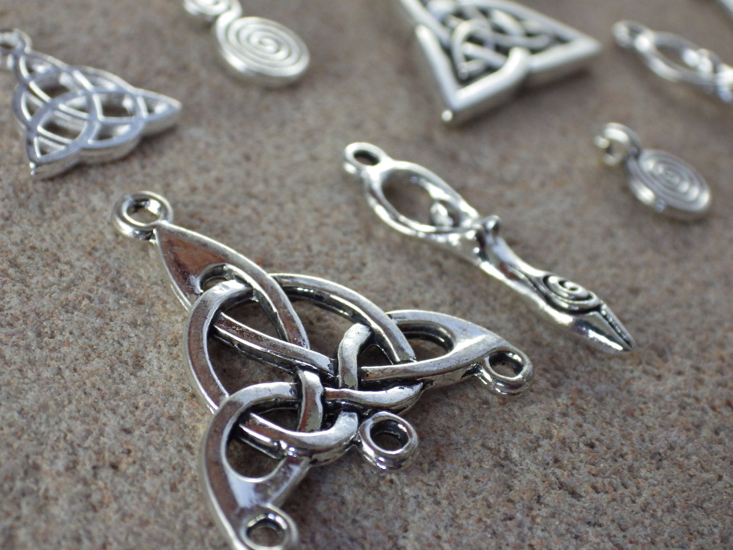 16 x Silver Celtic Charms Pendants, Triquetra Triskele Trinity Knot, Celtic Cross Spiral Of Life Celtic Goddess, Wiccan Pagan Craft Supplies