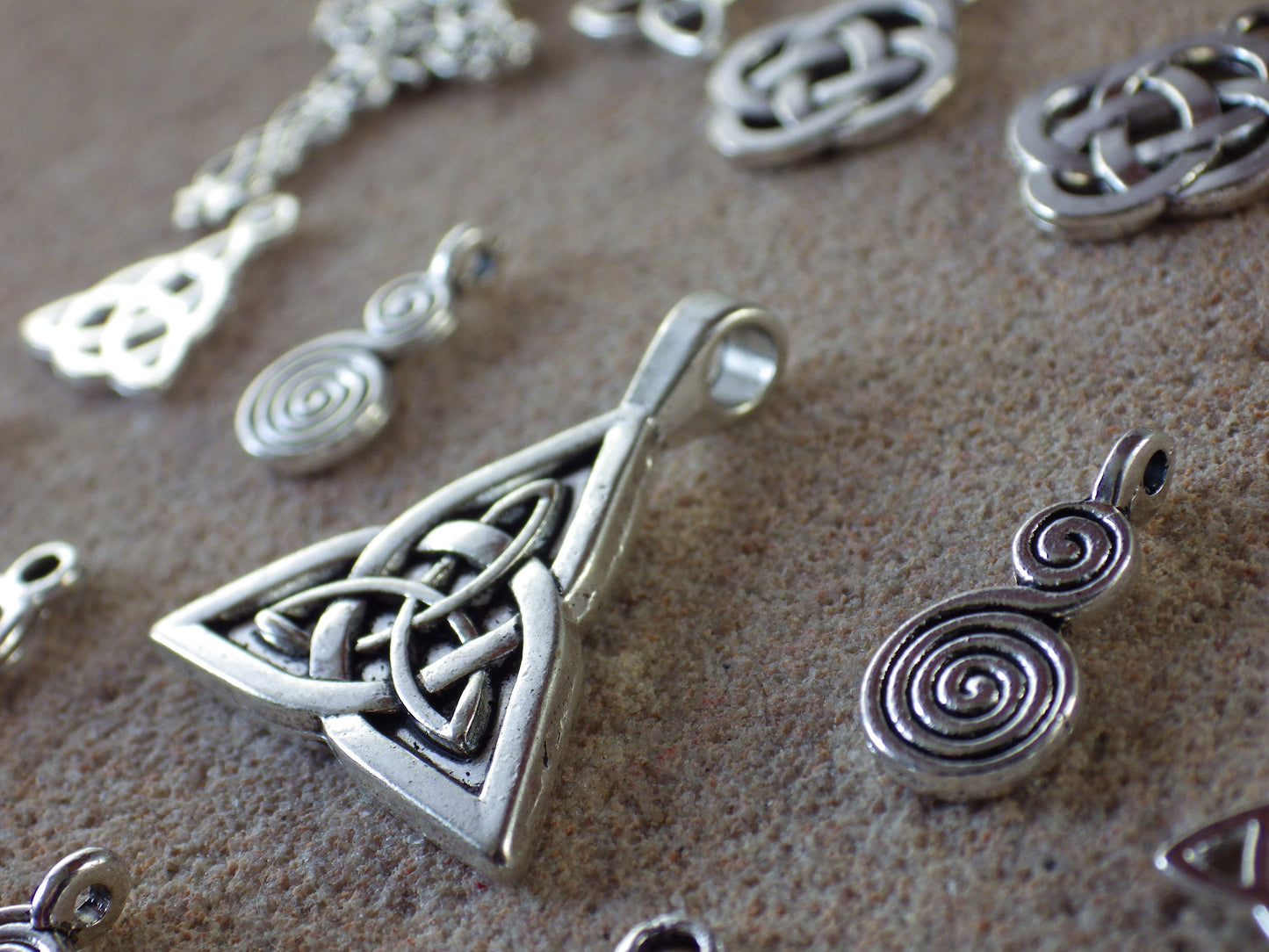 16 x Silver Celtic Charms Pendants, Triquetra Triskele Trinity Knot, Celtic Cross Spiral Of Life Celtic Goddess, Wiccan Pagan Craft Supplies