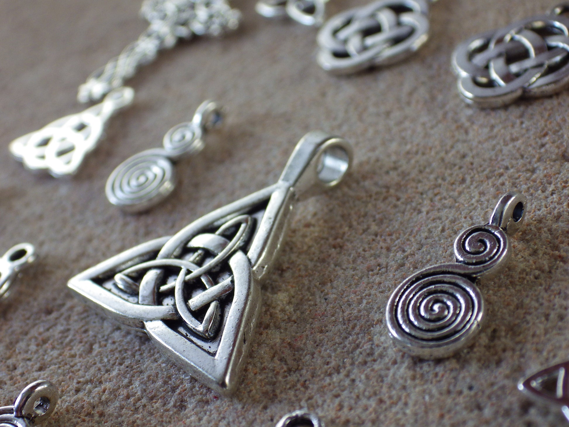 16 x Silver Celtic Charms Pendants, Triquetra Triskele Trinity Knot, Celtic Cross Spiral Of Life Celtic Goddess, Wiccan Pagan Craft Supplies