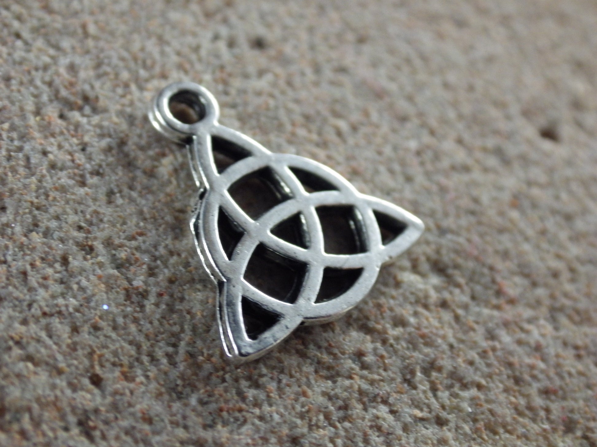 16 x Silver Celtic Charms Pendants, Triquetra Triskele Trinity Knot, Celtic Cross Spiral Of Life Celtic Goddess, Wiccan Pagan Craft Supplies