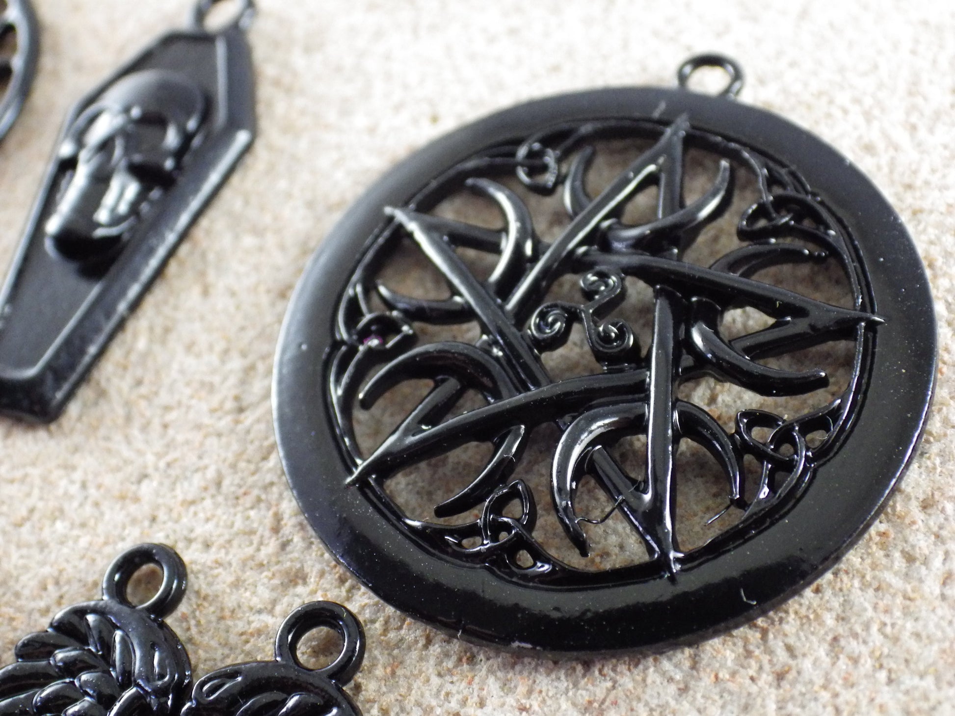 24 x Mixed Pagan Large Black Enamel Charms Pendants, Wiccan Gothic Occult Witchy Necklace Charms Set, Pentagram Moon Dagger Raven